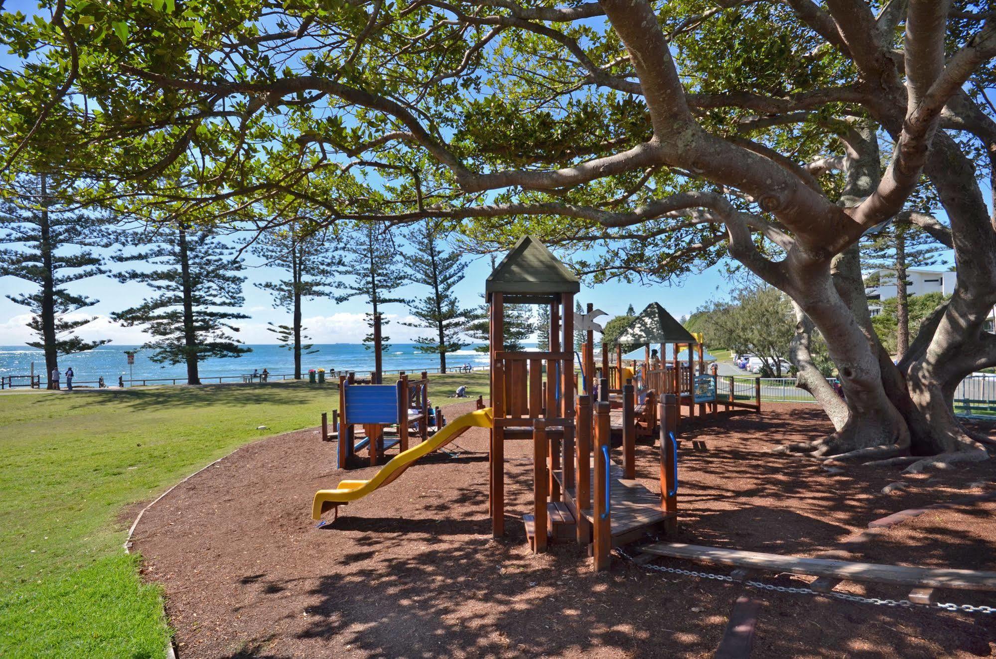 Raintrees Moffat Beach 칼론드라 외부 사진