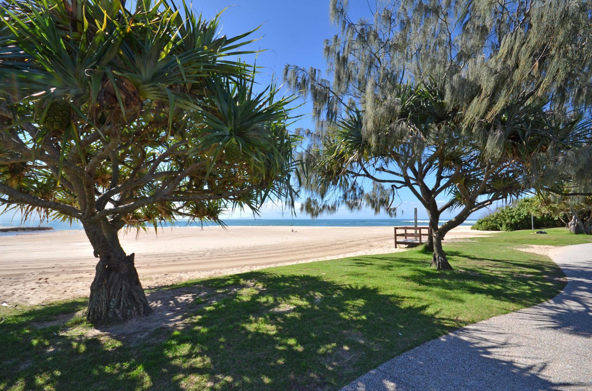 Raintrees Moffat Beach 칼론드라 외부 사진